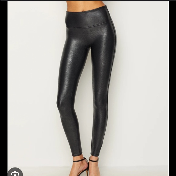 Spanx Faux Leather Snake Shine Pebbled Leggings, size Medium - Picture 8 of 8